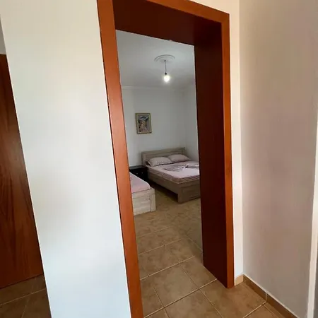 Kune,shengjin Apartment *