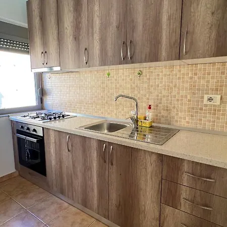 Kune,shengjin Apartment