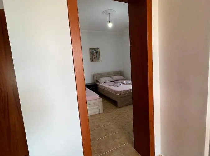 Kune,shengjin Apartmán *